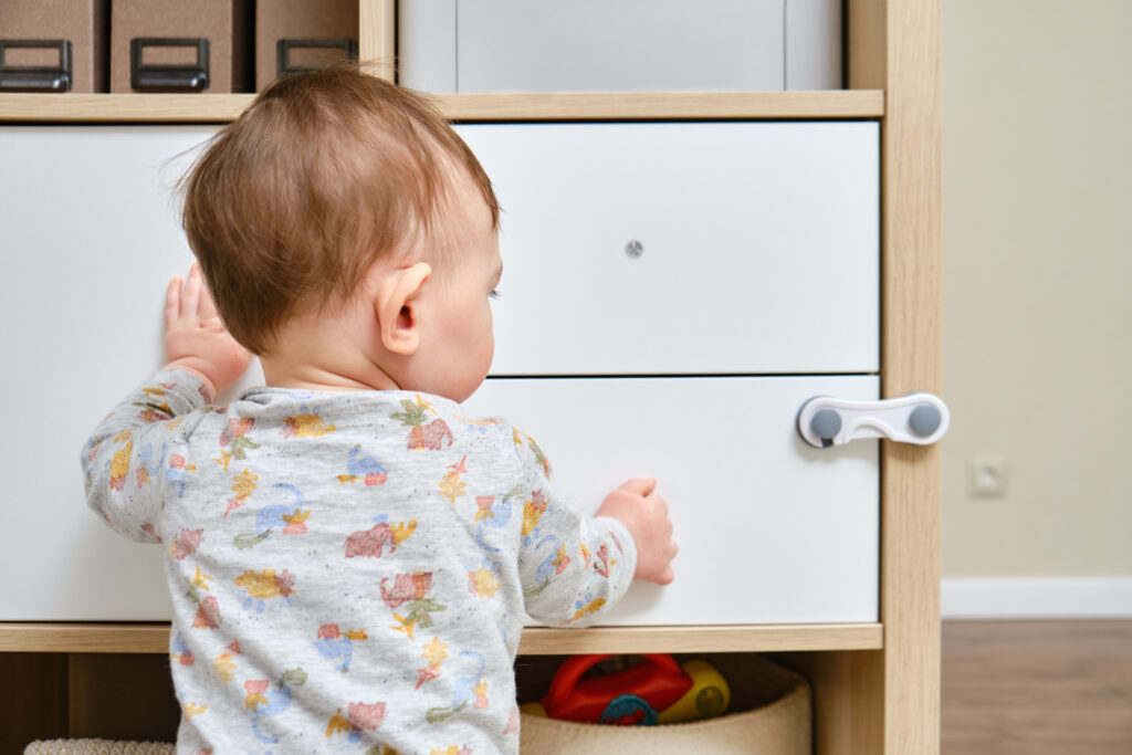 child proofing cabinet drawer locks